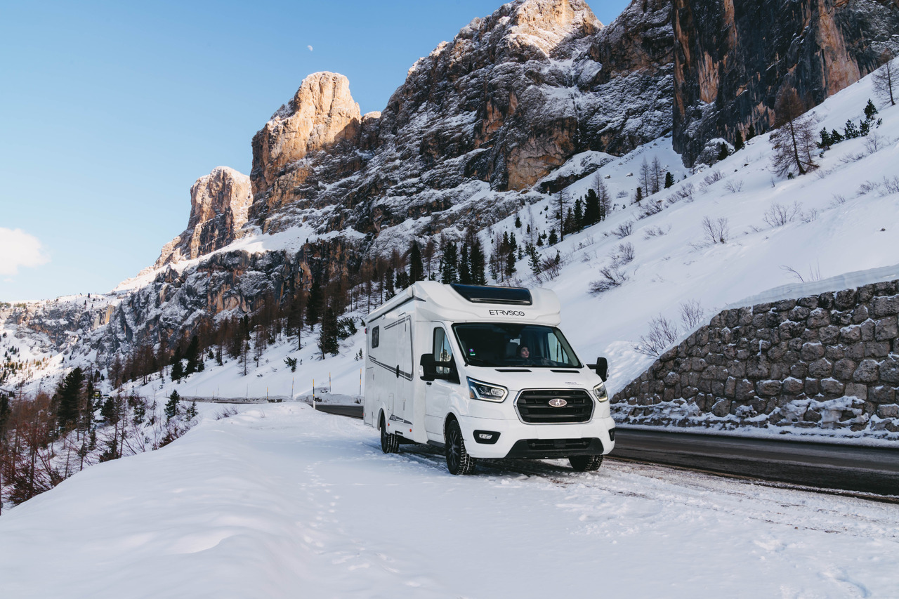 Etrusco T 7.3 QCF - 半集成房车:图1 Etrusco T 7.3 QCF - 半集成房车:图1