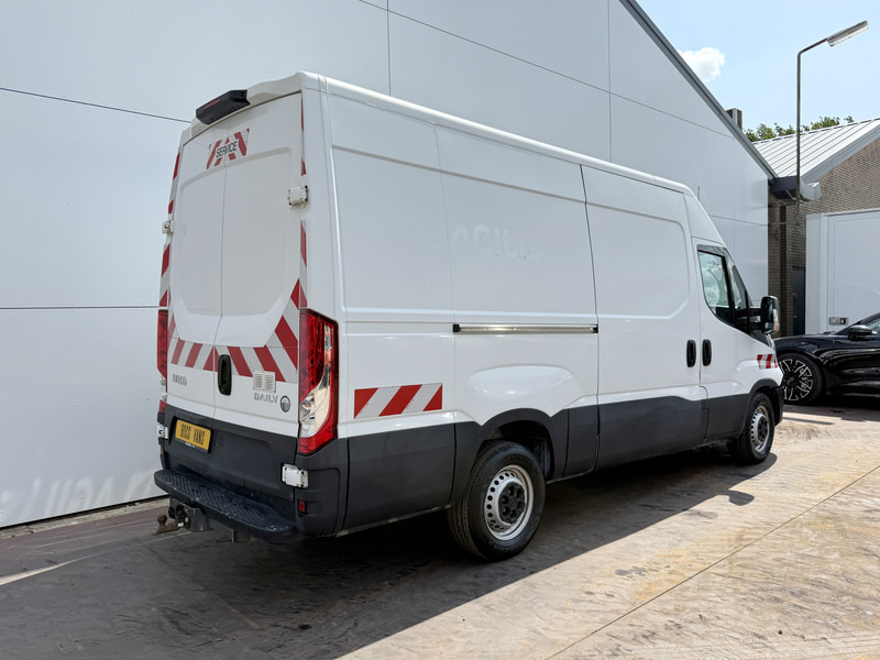 Iveco Daily 35S14 2.3 L2H2 Cruise Control Climate Control 3.5t Trekhaak Lucht geveerde stoel - 无侧窗厢式货车:图3 Iveco Daily 35S14 2.3 L2H2 Cruise Control Climate Control 3.5t Trekhaak Lucht geveerde stoel - 无侧窗厢式货车:图3