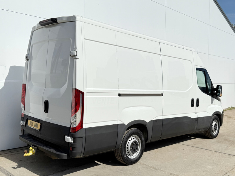 Iveco Daily 35S14 L2H2 Luchtvering Trekhaak Cruise Control Climate Control Lucht Geveerde Bestuurdersstoel - 无侧窗厢式货车:图3 Iveco Daily 35S14 L2H2 Luchtvering Trekhaak Cruise Control Climate Control Lucht Geveerde Bestuurdersstoel - 无侧窗厢式货车:图3