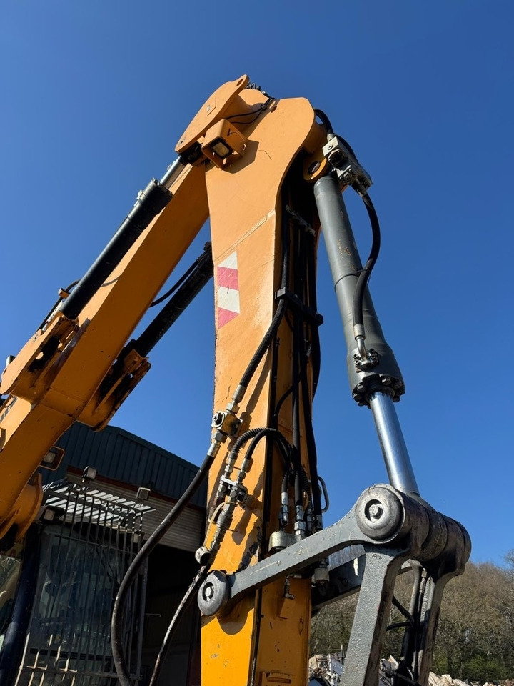Liebherr LH 22 M - 垃圾/ 工业叉装车:图4 Liebherr LH 22 M - 垃圾/ 工业叉装车:图4