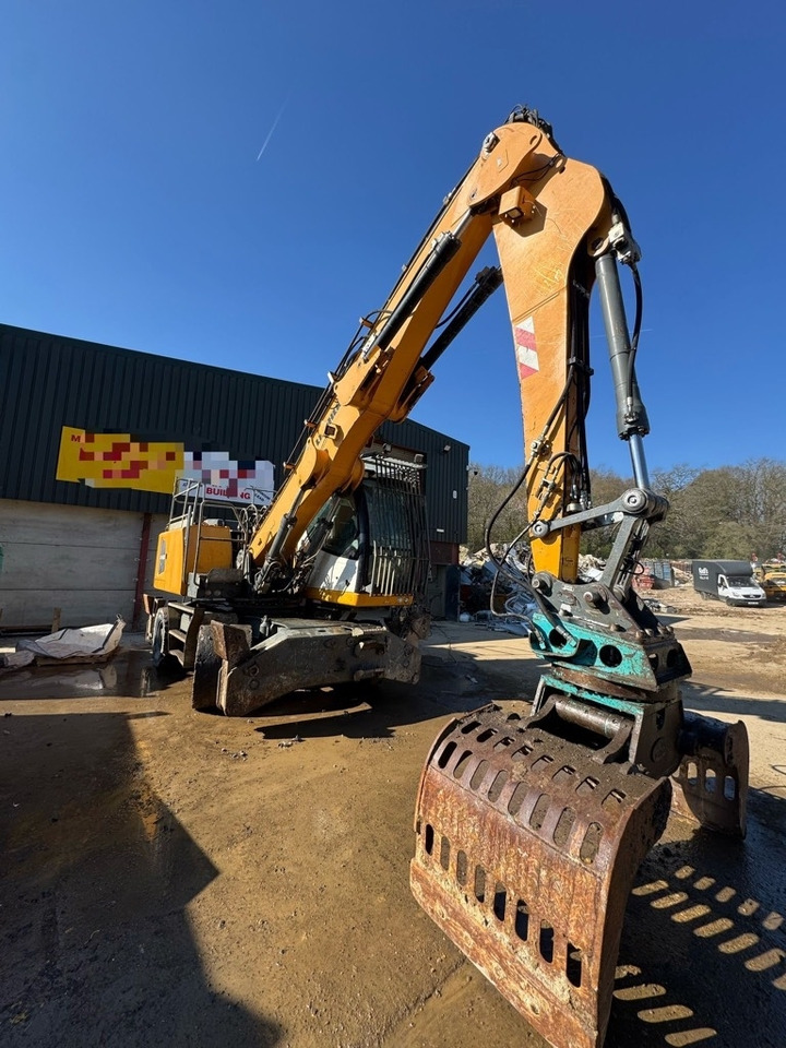 Liebherr LH 22 M - 垃圾/ 工业叉装车:图3 Liebherr LH 22 M - 垃圾/ 工业叉装车:图3