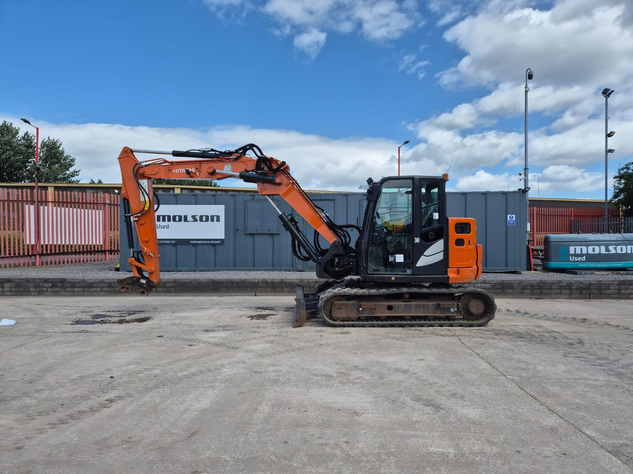 Hitachi ZX85USBR-6 2PB - 小型挖掘机:图2 Hitachi ZX85USBR-6 2PB - 小型挖掘机:图2
