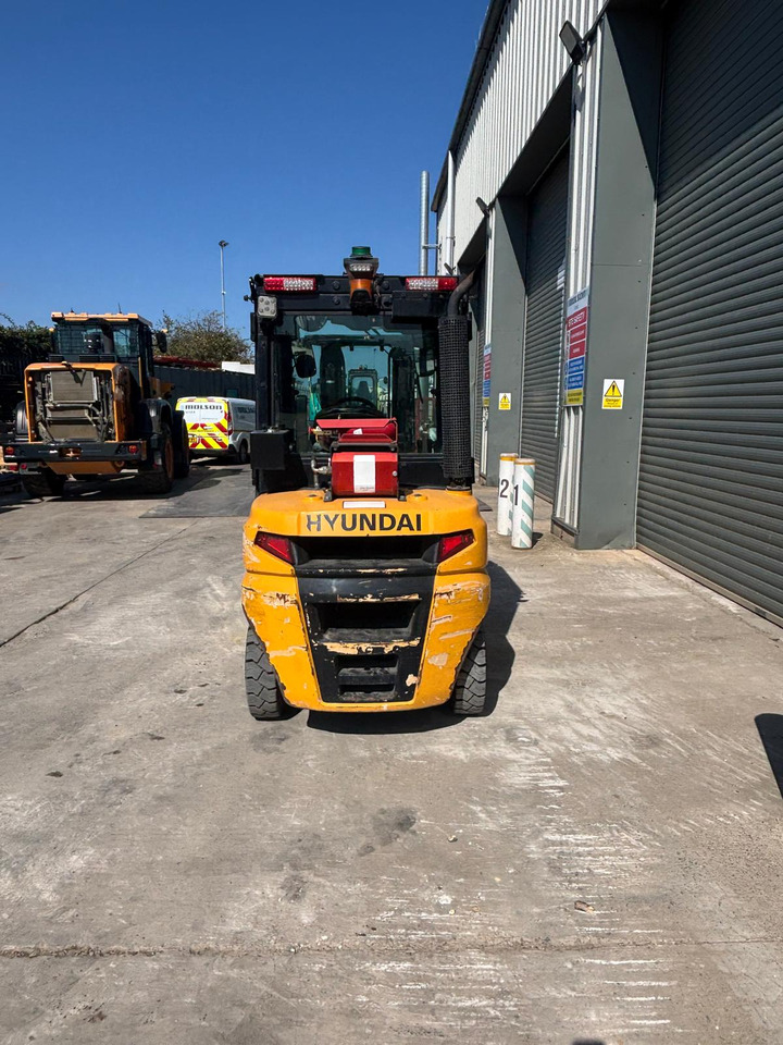 Hyundai 30D-9E - 伸缩臂叉装车:图4 Hyundai 30D-9E - 伸缩臂叉装车:图4