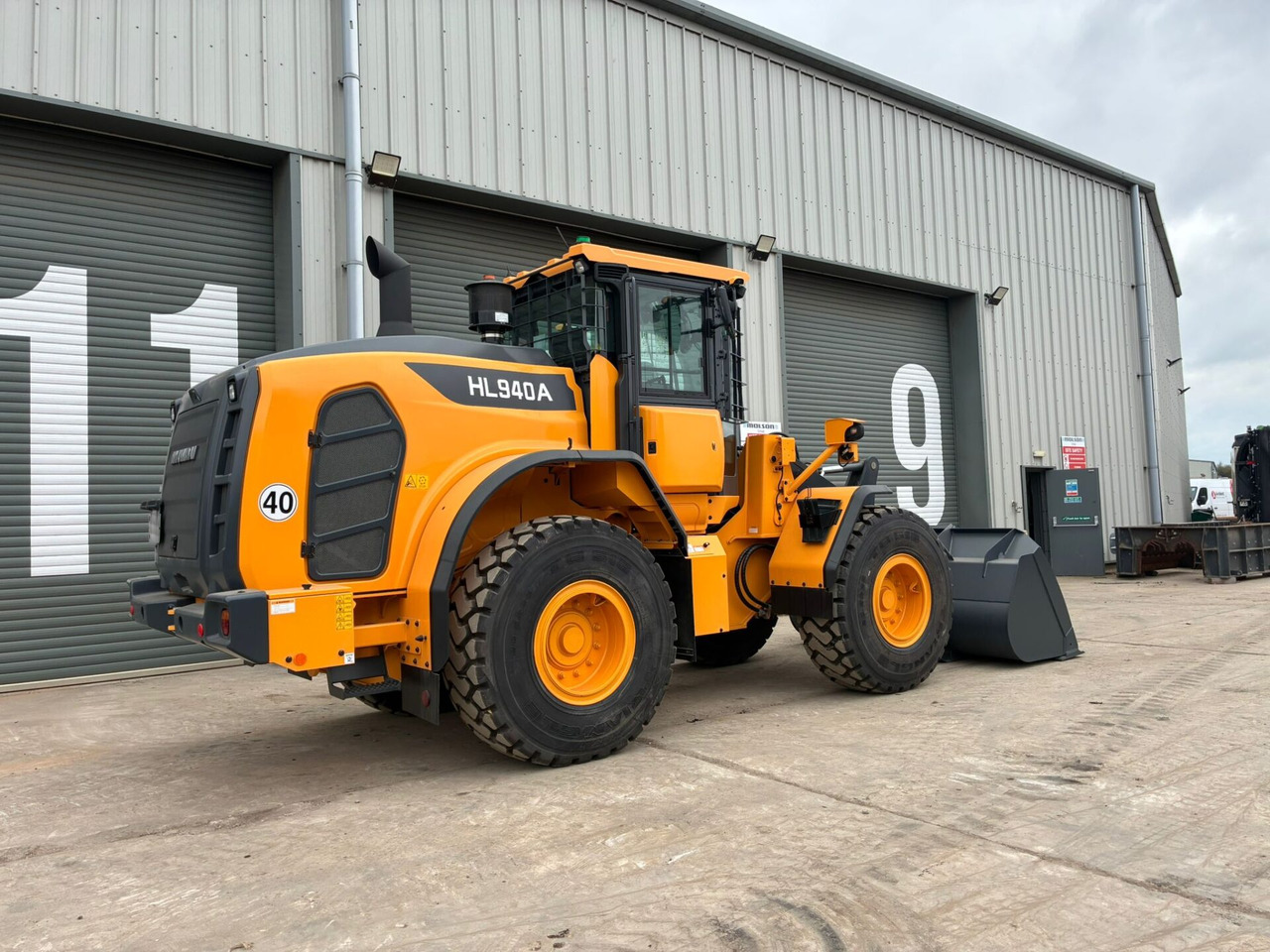 Hyundai HL940A - 轮式装载机:图5 Hyundai HL940A - 轮式装载机:图5