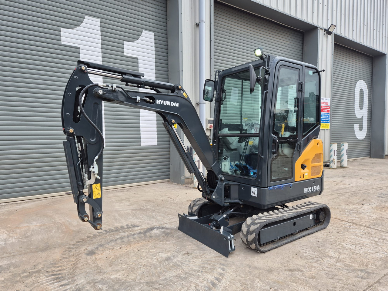 Hyundai HX19A - 小型挖掘机:图1 Hyundai HX19A - 小型挖掘机:图1