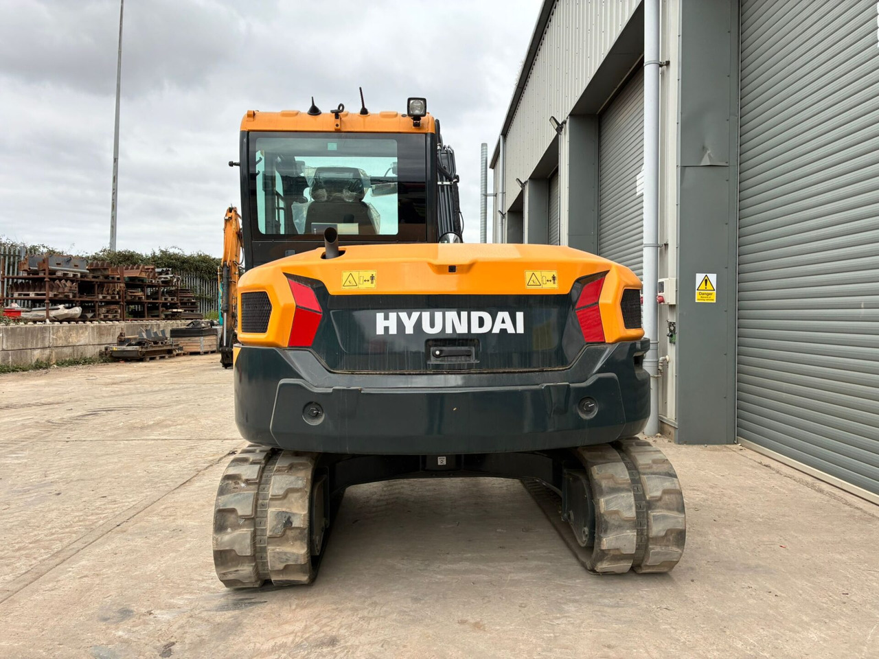 Hyundai HX85A - 小型挖掘机:图4 Hyundai HX85A - 小型挖掘机:图4