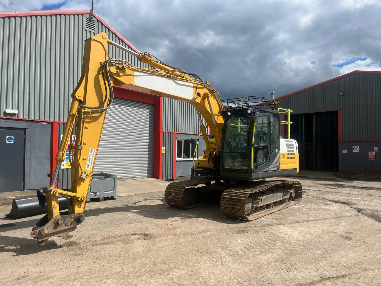 Kobelco SK130LC-11 - 履带式挖掘机:图1 Kobelco SK130LC-11 - 履带式挖掘机:图1