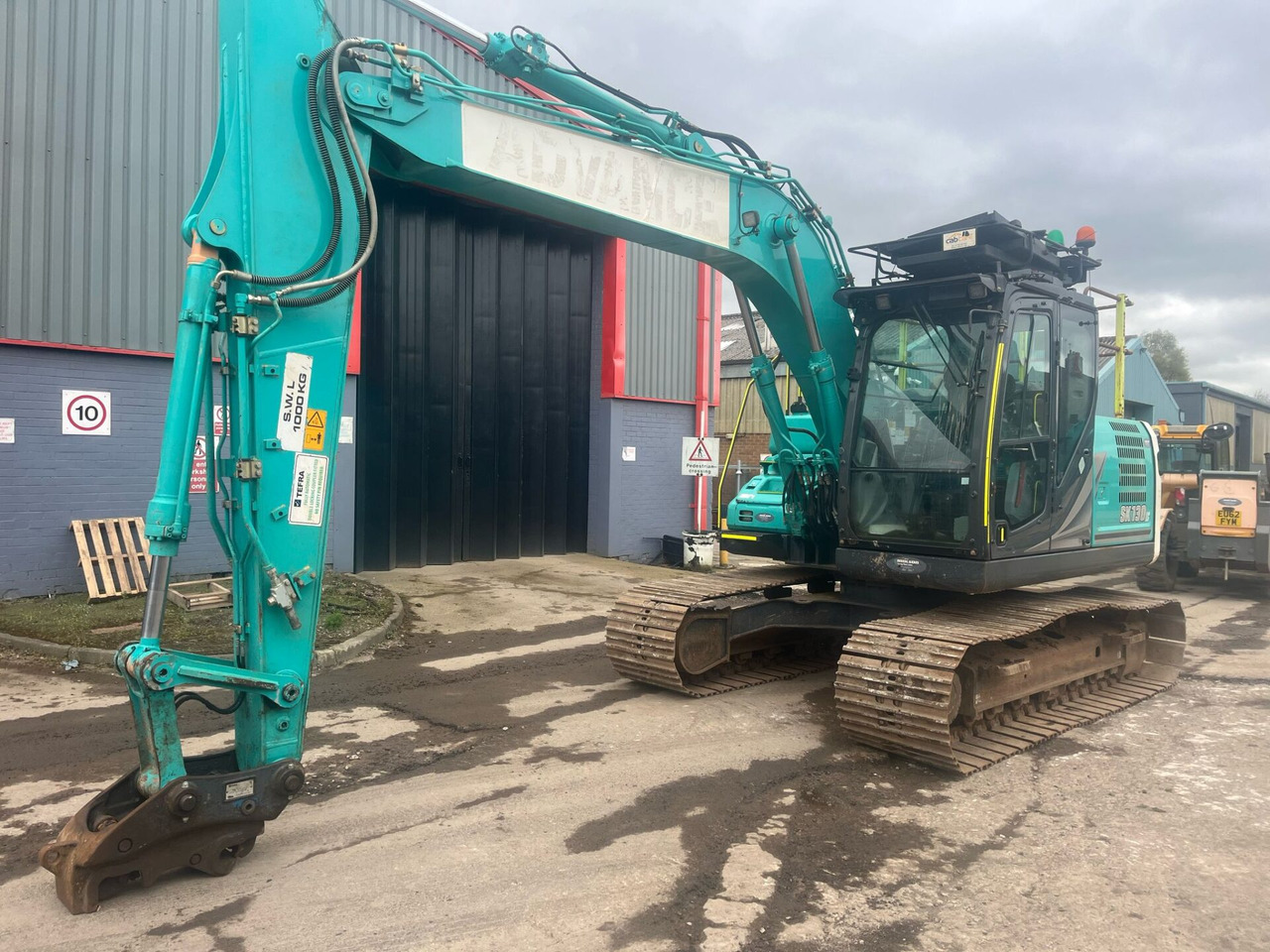 Kobelco SK130LC-11 - 履带式挖掘机:图1 Kobelco SK130LC-11 - 履带式挖掘机:图1