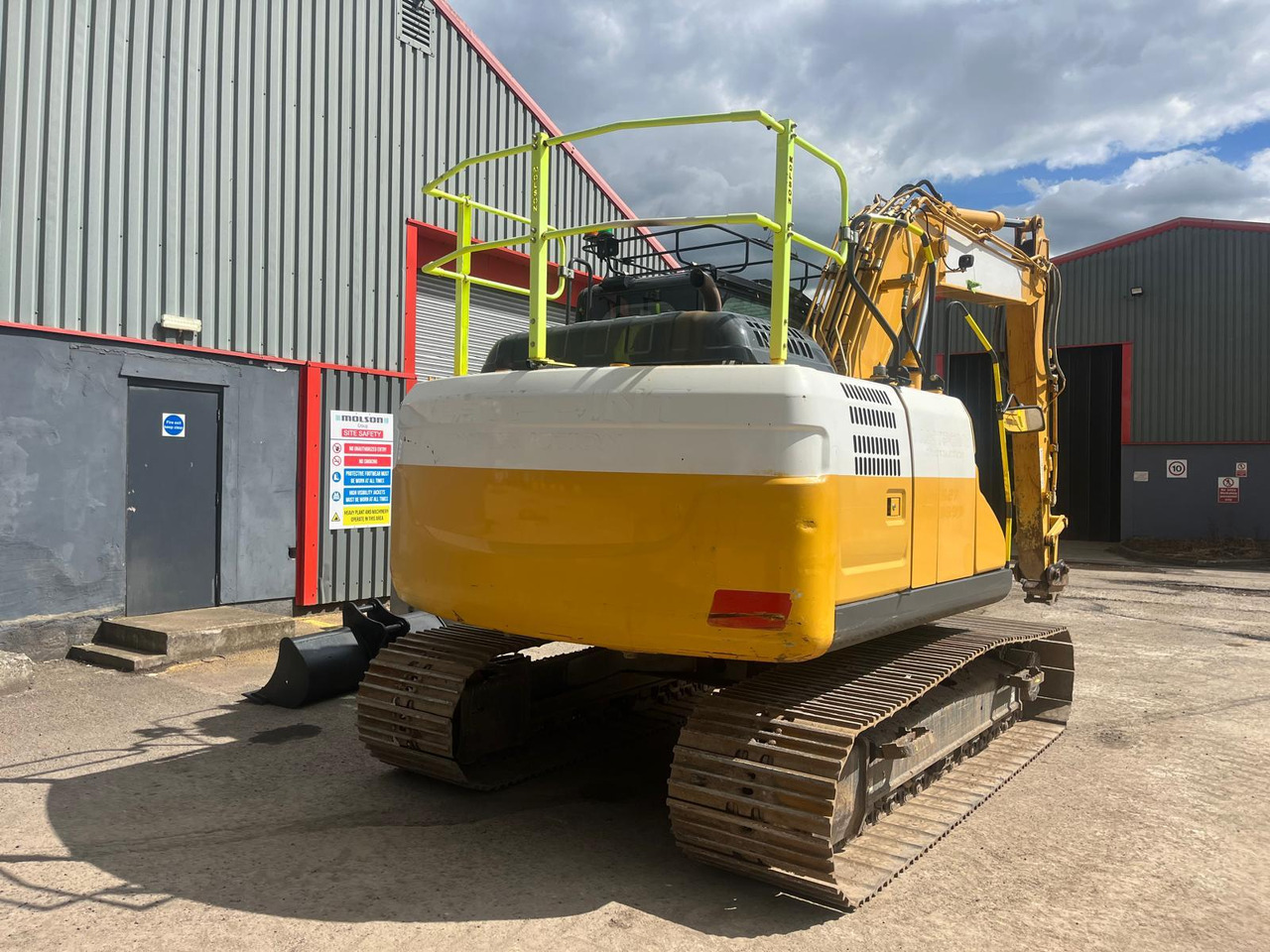 Kobelco SK130LC-11 - 履带式挖掘机:图5 Kobelco SK130LC-11 - 履带式挖掘机:图5