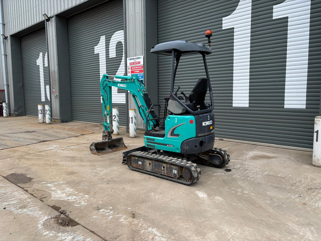 Kobelco SK17SR-3E - 小型挖掘机:图3 Kobelco SK17SR-3E - 小型挖掘机:图3