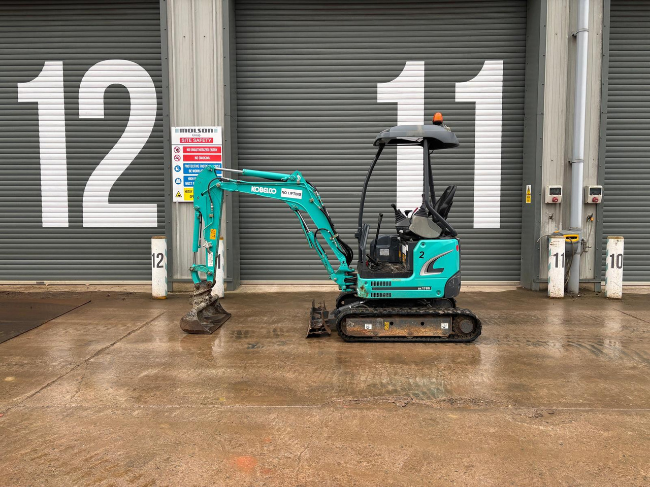 Kobelco SK17SR-3E - 小型挖掘机:图2 Kobelco SK17SR-3E - 小型挖掘机:图2
