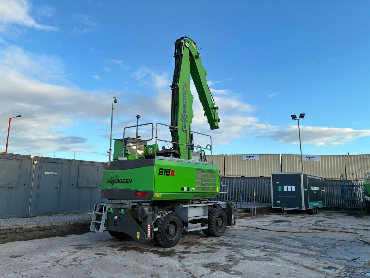 Sennebogen 818E - 垃圾/ 工业叉装车:图5 Sennebogen 818E - 垃圾/ 工业叉装车:图5