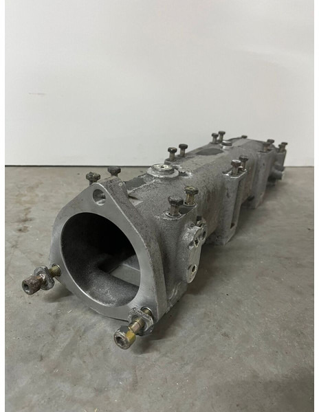 Liebherr A974 / P974 / R942 / R944 / R954 / R964 / R974 / R974B - A 974 / P 974 / R 942 / R 944 / R 954 / R 964 / R 974 / R 974B - 进气管:图5 Liebherr A974 / P974 / R942 / R944 / R954 / R964 / R974 / R974B - A 974 / P 974 / R 942 / R 944 / R 954 / R 964 / R 974 / R 974B - 进气管:图5