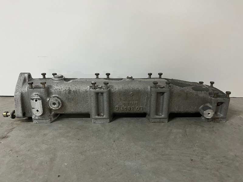 Liebherr A974 / P974 / R942 / R944 / R954 / R964 / R974 / R974B - A 974 / P 974 / R 942 / R 944 / R 954 / R 964 / R 974 / R 974B - 进气管:图3 Liebherr A974 / P974 / R942 / R944 / R954 / R964 / R974 / R974B - A 974 / P 974 / R 942 / R 944 / R 954 / R 964 / R 974 / R 974B - 进气管:图3