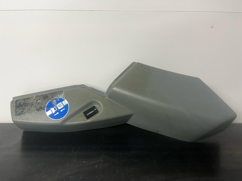 保险杠 Liebherr Diverse en Cabine Kappen plastic cover：图8