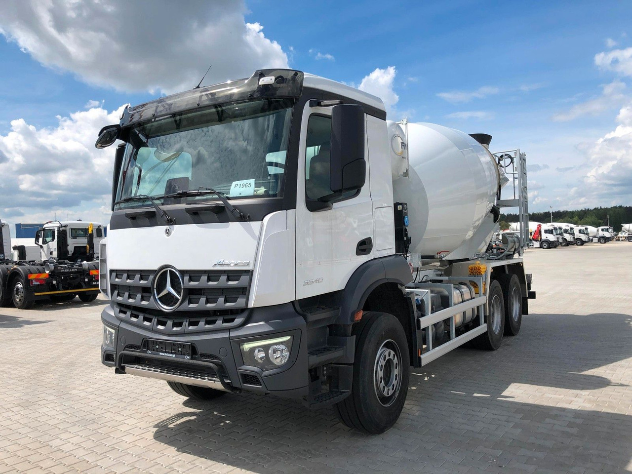 Mercedes-Benz AROCS 2640 FML 8M3 - 混凝土搅拌车:图2 Mercedes-Benz AROCS 2640 FML 8M3 - 混凝土搅拌车:图2