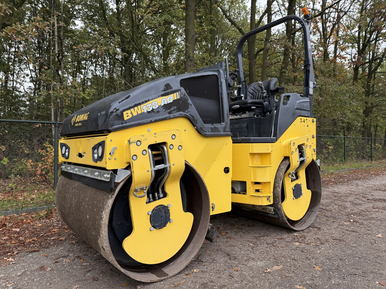 BOMAG BW138AD-5 - 压实机:图1 BOMAG BW138AD-5 - 压实机:图1