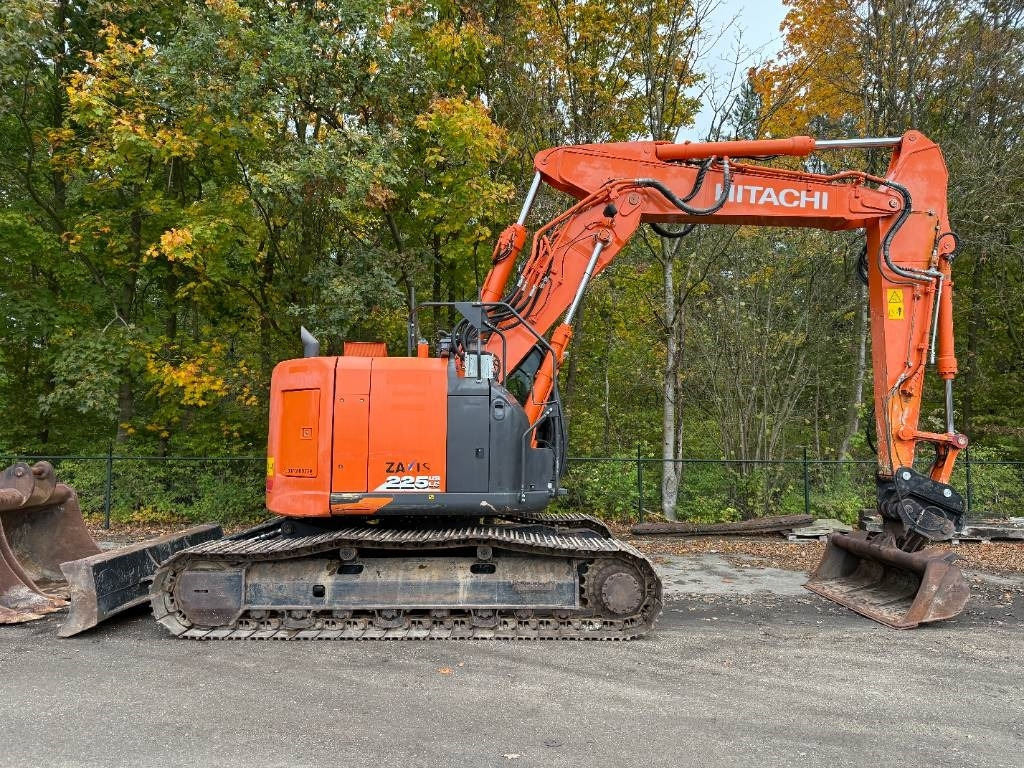 Hitachi ZX 225 US LC-6  - 履带式挖掘机:图5 Hitachi ZX 225 US LC-6  - 履带式挖掘机:图5