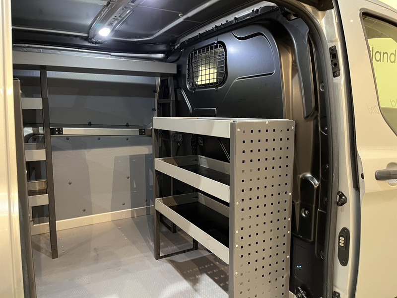 紧凑型面包车 Ford Transit Custom 280 2.0 TDCI L1H1 Trend 130 PK Servicebus / Inrichting / Euro 6 / Airco / PDC / Cruise Control / Navigatie / CarPlay / Trekhaak / 3-Zits / 96.300 KM !! / BPM VRIJ !!：图19