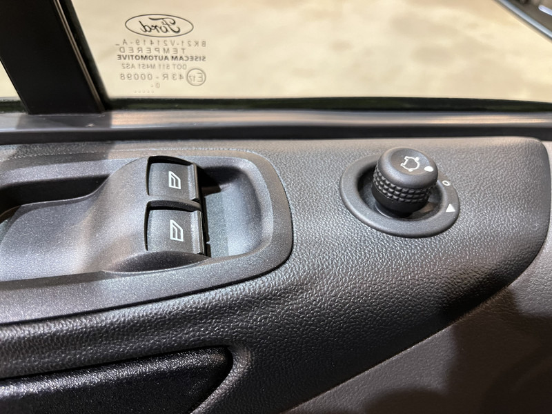 紧凑型面包车 Ford Transit Custom 280 2.0 TDCI L1H1 Trend 130 PK Servicebus / Inrichting / Euro 6 / Airco / PDC / Cruise Control / Navigatie / CarPlay / Trekhaak / 3-Zits / 96.300 KM !! / BPM VRIJ !!：图13