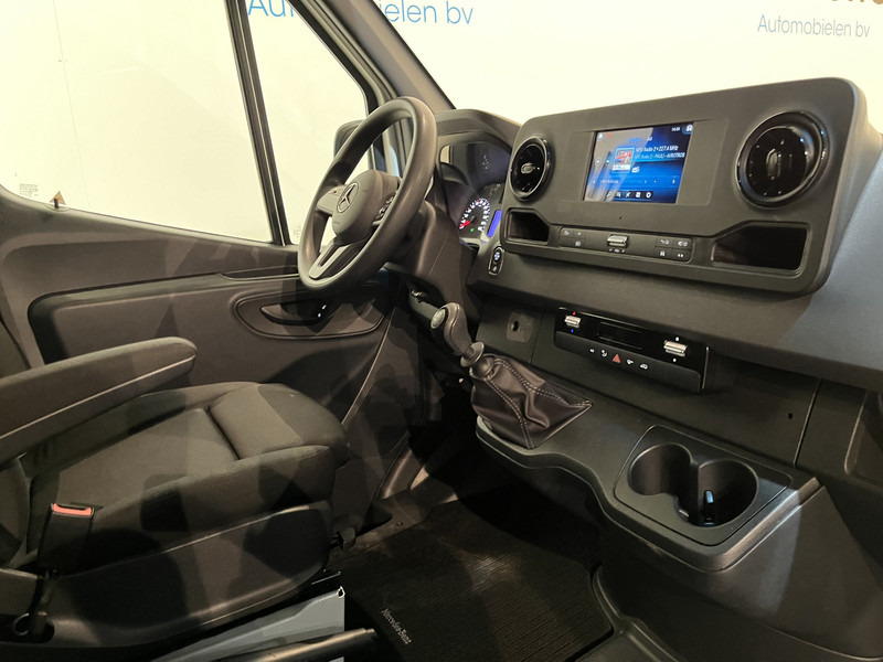 Mercedes-Benz Sprinter 311 CDI L2H2 RWD / Euro 6 / Servicebus / Bott inrichting / 220V / Airco / Oprijplaat / Compressor / CarPlay / Camera - 无侧窗厢式货车:图4 Mercedes-Benz Sprinter 311 CDI L2H2 RWD / Euro 6 / Servicebus / Bott inrichting / 220V / Airco / Oprijplaat / Compressor / CarPlay / Camera - 无侧窗厢式货车:图4
