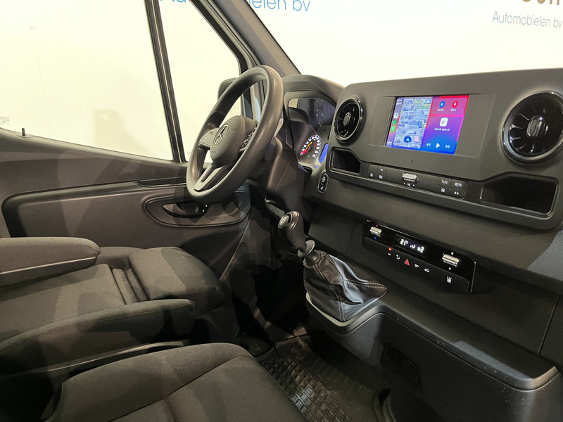 Mercedes-Benz Sprinter 315 CDI L3 RWD Open Laadbak / Euro 6 / Airco / MBUX / CarPlay / Navigatie / 3-Zits / 75.200 KM !! / BPM VRIJ !! - 平板货车:图3 Mercedes-Benz Sprinter 315 CDI L3 RWD Open Laadbak / Euro 6 / Airco / MBUX / CarPlay / Navigatie / 3-Zits / 75.200 KM !! / BPM VRIJ !! - 平板货车:图3