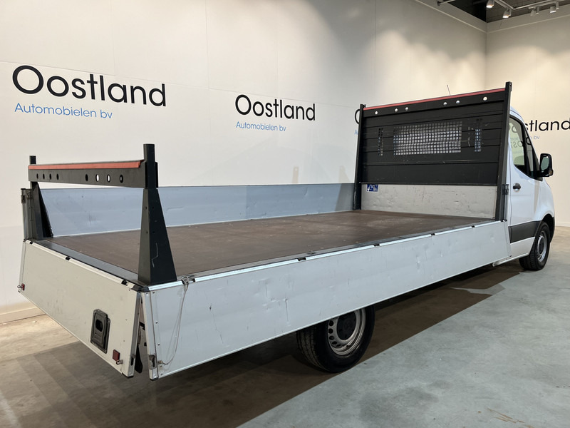Mercedes-Benz Sprinter 315 CDI L3 RWD Open Laadbak / Euro 6 / Airco / MBUX / CarPlay / Navigatie / 3-Zits / 75.200 KM !! / BPM VRIJ !! - 平板货车:图2 Mercedes-Benz Sprinter 315 CDI L3 RWD Open Laadbak / Euro 6 / Airco / MBUX / CarPlay / Navigatie / 3-Zits / 75.200 KM !! / BPM VRIJ !! - 平板货车:图2