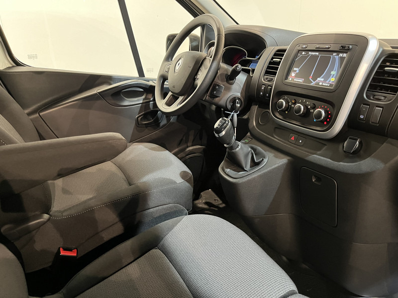 Renault Trafic 2.0 dCi L1H1 120 PK Servicebus / Sortimo Inrichting / Euro 6 / Airco / Camera / CarPlay / Cruise Control / Navigatie / 3-Zits / 27.800 KM !! / BPM VRIJ !! - 紧凑型面包车:图3 Renault Trafic 2.0 dCi L1H1 120 PK Servicebus / Sortimo Inrichting / Euro 6 / Airco / Camera / CarPlay / Cruise Control / Navigatie / 3-Zits / 27.800 KM !! / BPM VRIJ !! - 紧凑型面包车:图3