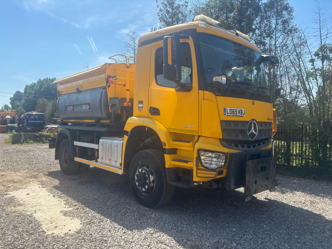 MERCEDES AROCS 1824 4x4BB GRITTER/SPREADER/PLOUGH - 除雪车:图1 MERCEDES AROCS 1824 4x4BB GRITTER/SPREADER/PLOUGH - 除雪车:图1