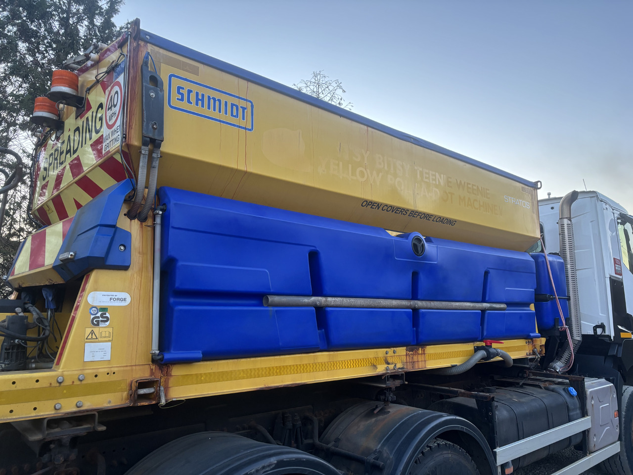 RENAULT K380 6x6 K380 6x6 SCHMIDT STRATOS III GRITTER/SPREADER PLOUGH - 除雪车:图2 RENAULT K380 6x6 K380 6x6 SCHMIDT STRATOS III GRITTER/SPREADER PLOUGH - 除雪车:图2