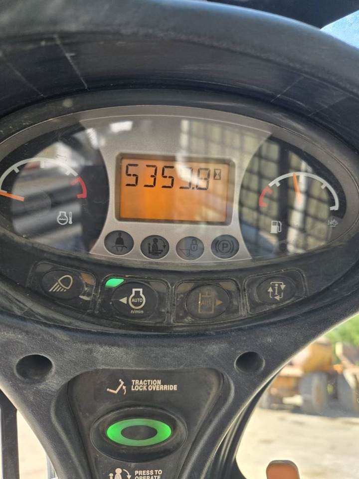 滑移装载机 Bobcat T 650:图14 滑移装载机 Bobcat T 650:图14