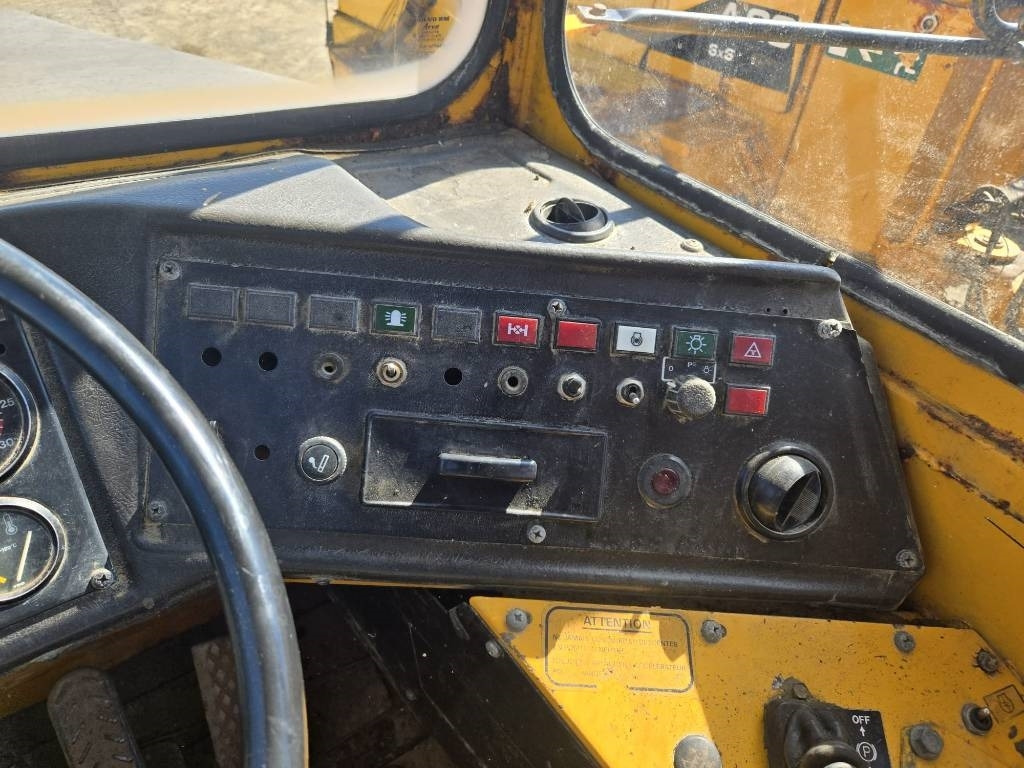 铰接式自卸车 Volvo BM A 25:图24 铰接式自卸车 Volvo BM A 25:图24