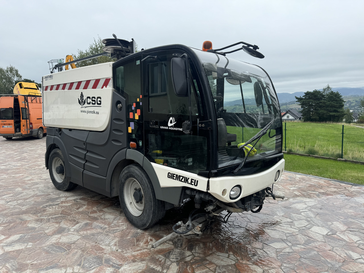 MATHIEU Grand Aquadyne 4000 water truck sprayer HP washer - 道路清扫机:图1 MATHIEU Grand Aquadyne 4000 water truck sprayer HP washer - 道路清扫机:图1