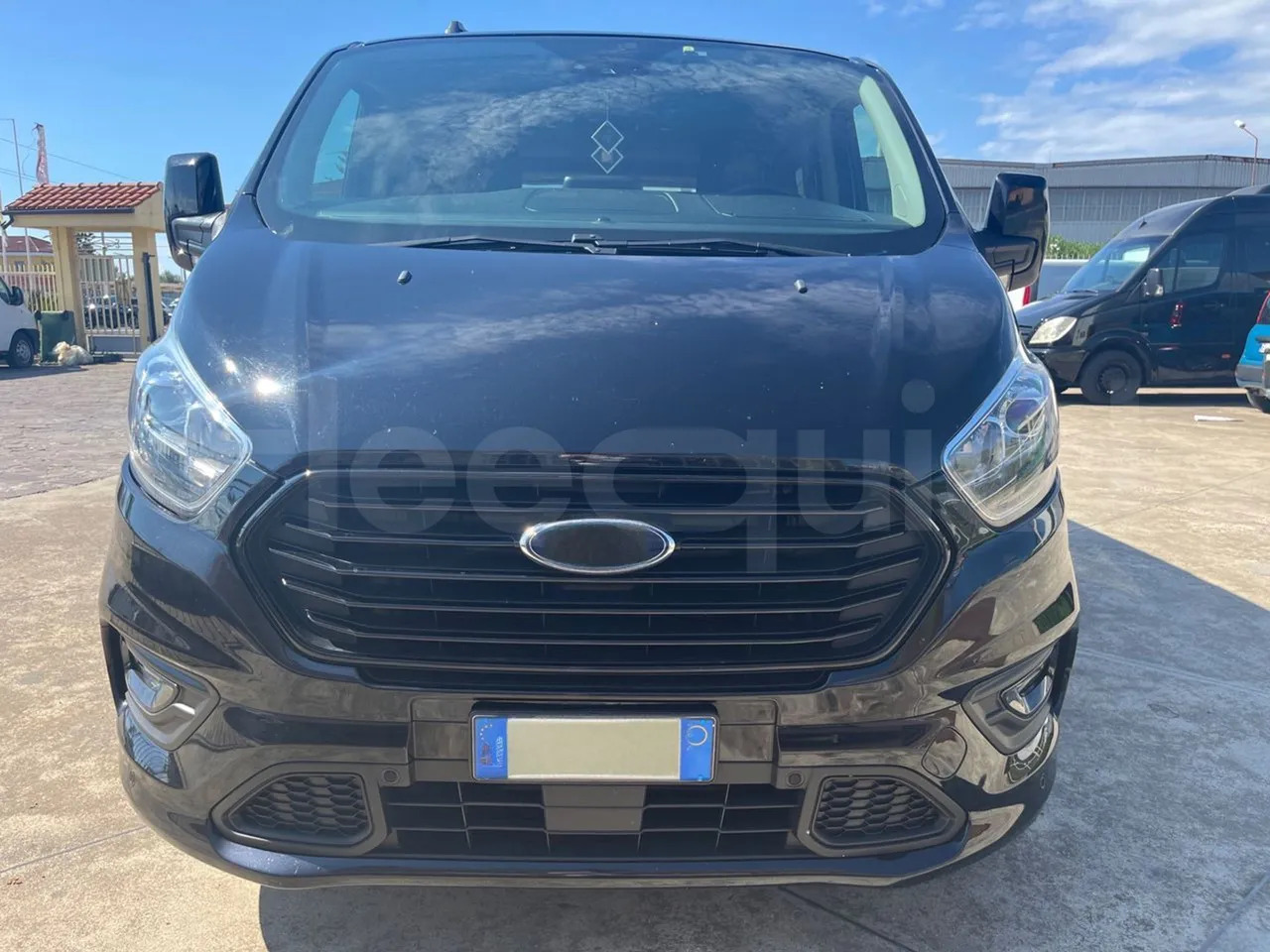 Ford Tourneo Custom - 小型巴士, 小型客车:图2 Ford Tourneo Custom - 小型巴士, 小型客车:图2
