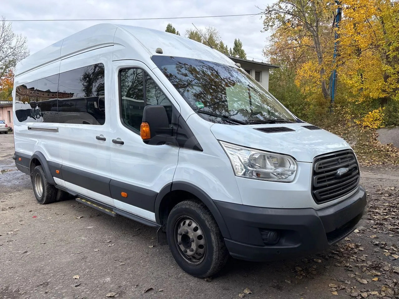 Ford Transit - 小型巴士, 小型客车:图1 Ford Transit - 小型巴士, 小型客车:图1