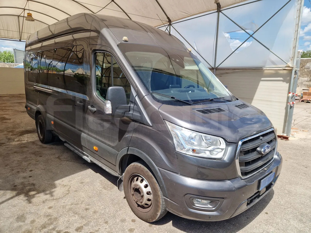 Ford Transit - 小型巴士, 小型客车:图1 Ford Transit - 小型巴士, 小型客车:图1