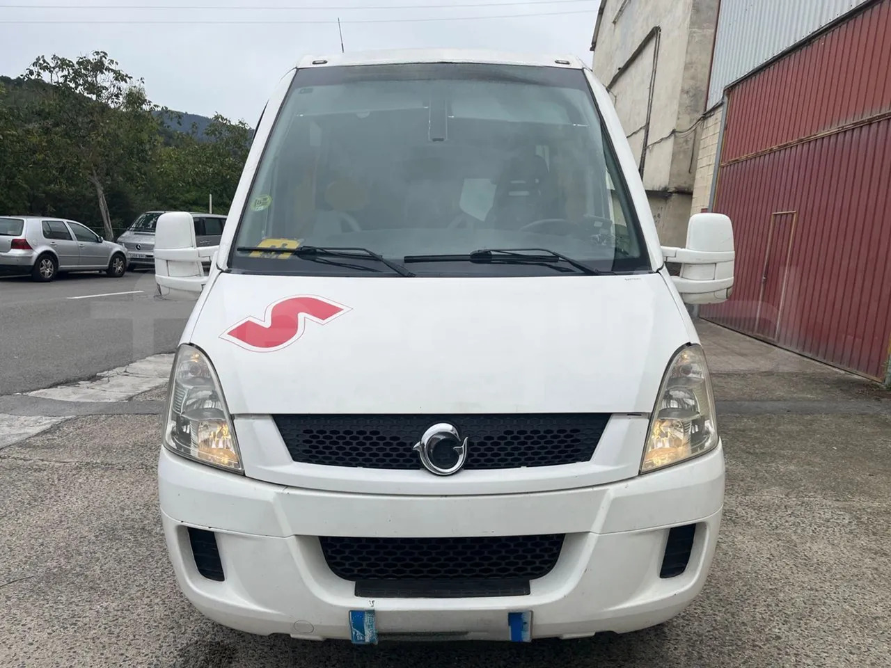 Iveco A50C17 - 小型巴士, 小型客车:图2 Iveco A50C17 - 小型巴士, 小型客车:图2