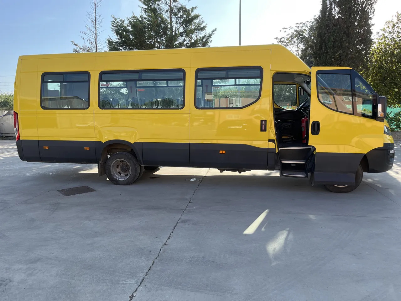 校車 Iveco Daily：图11
