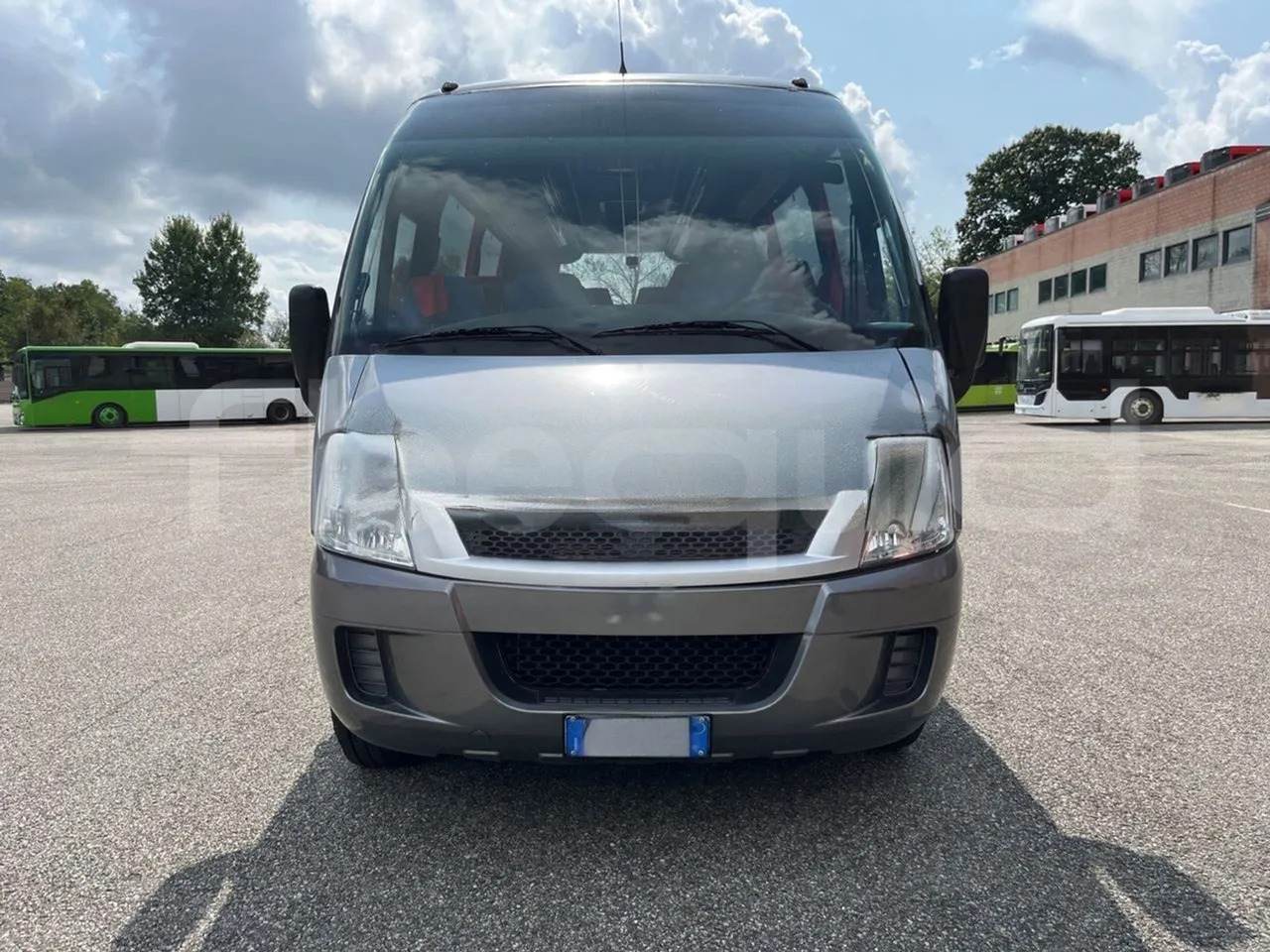 Iveco Daily - 长途客车:图2 Iveco Daily - 长途客车:图2
