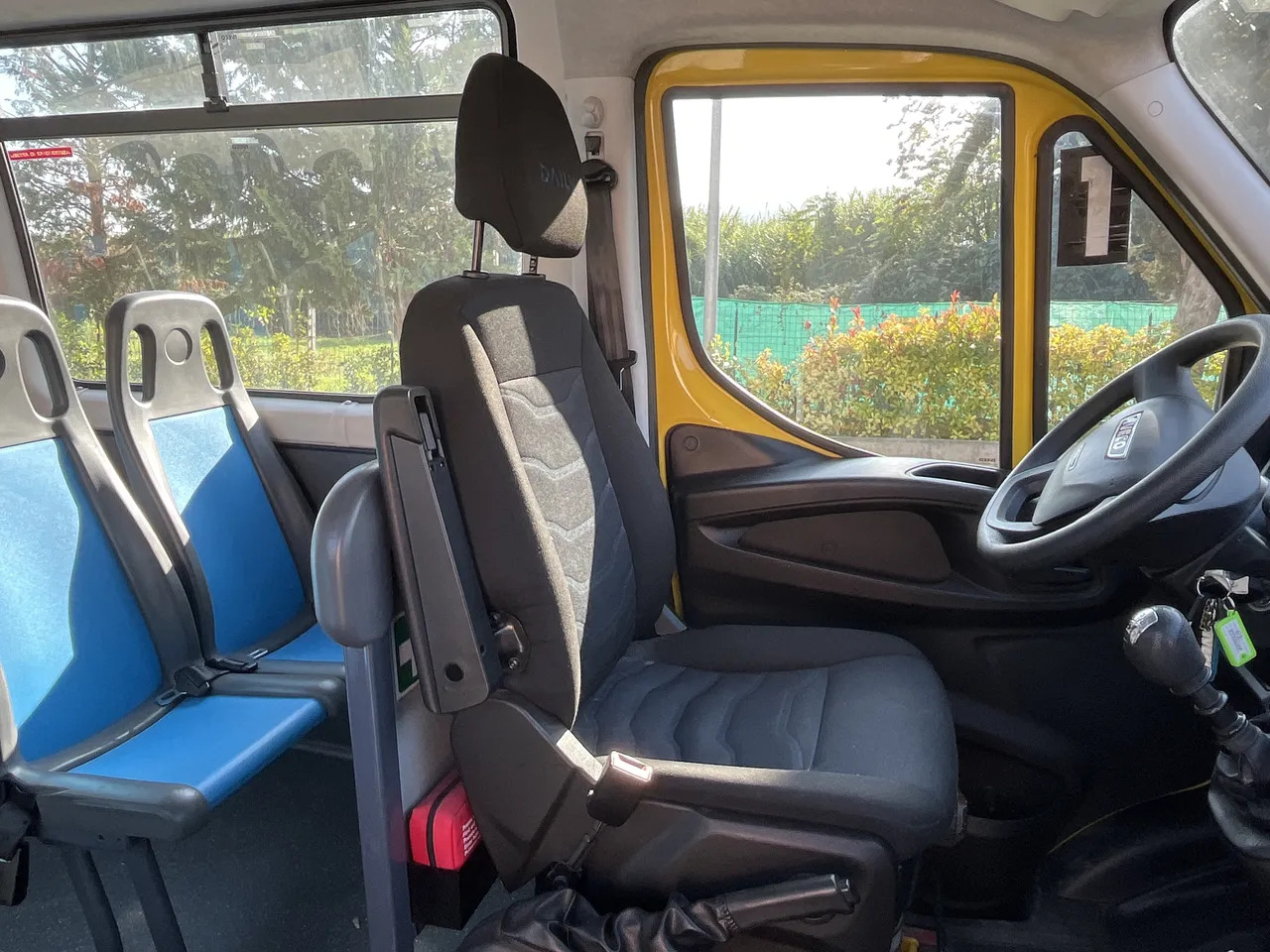 校車 Iveco Daily：图14