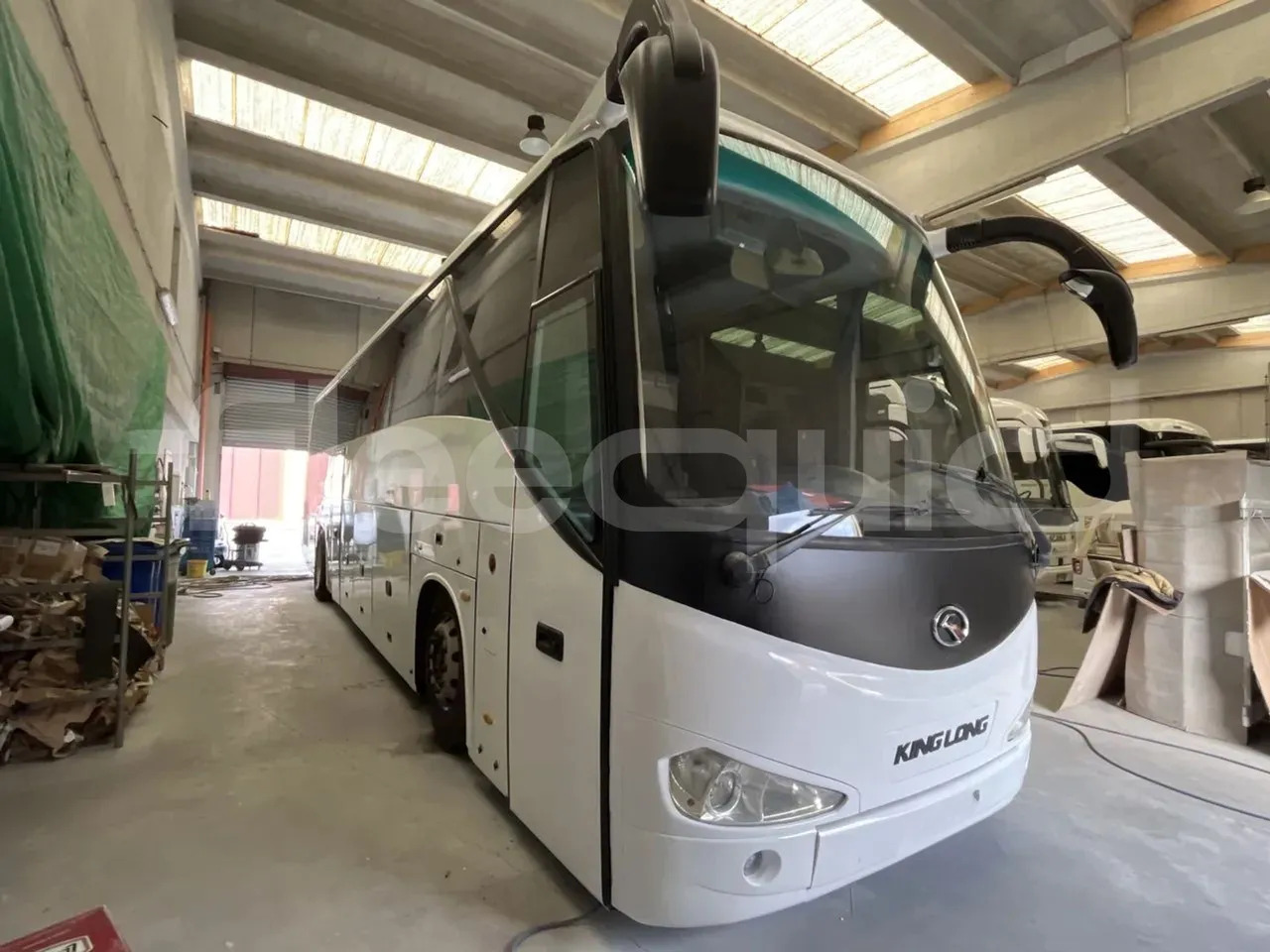 King Long XMQ6127 - 长途客车:图1 King Long XMQ6127 - 长途客车:图1