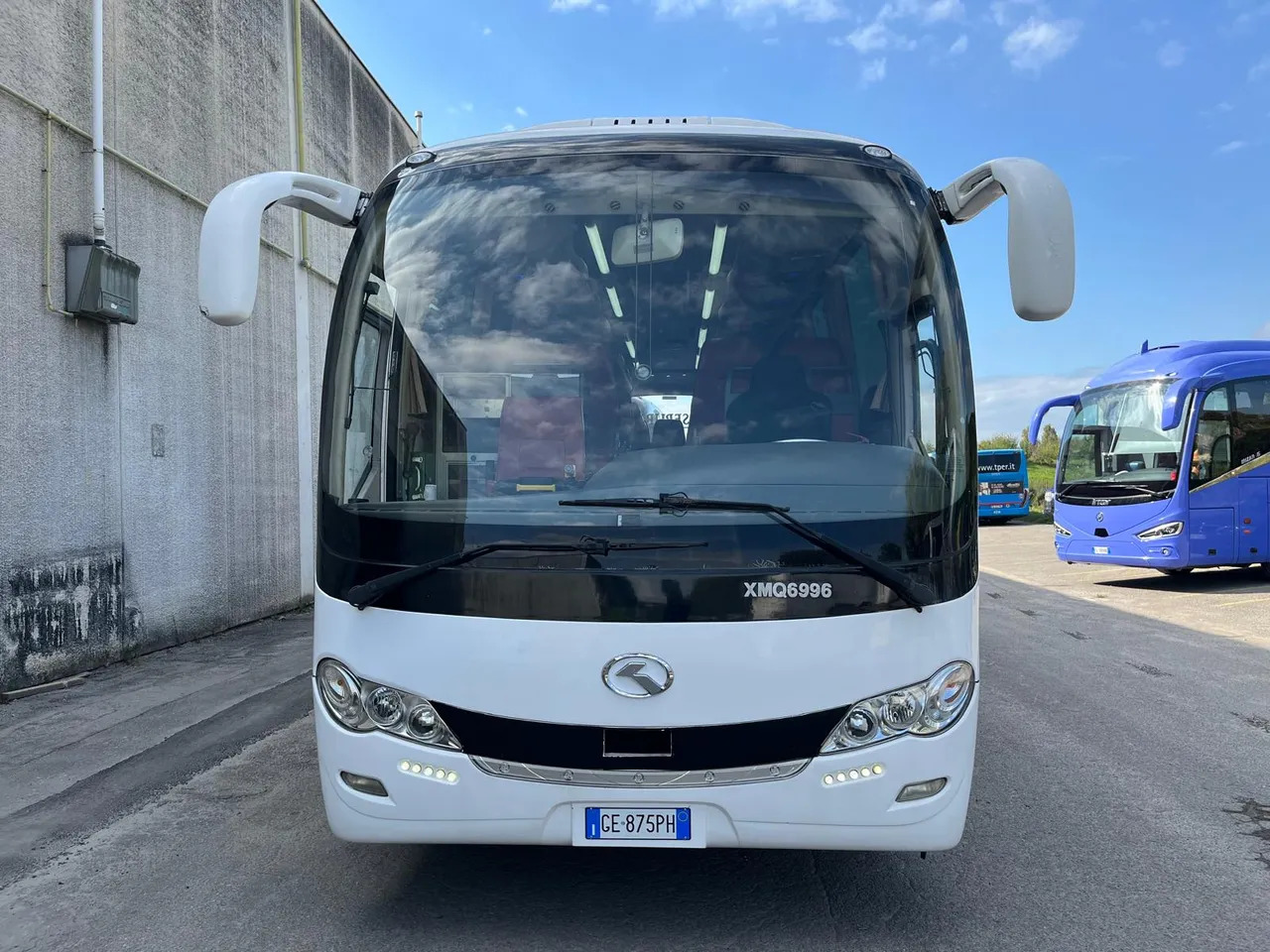King Long XMQ6996 - 长途客车:图2 King Long XMQ6996 - 长途客车:图2