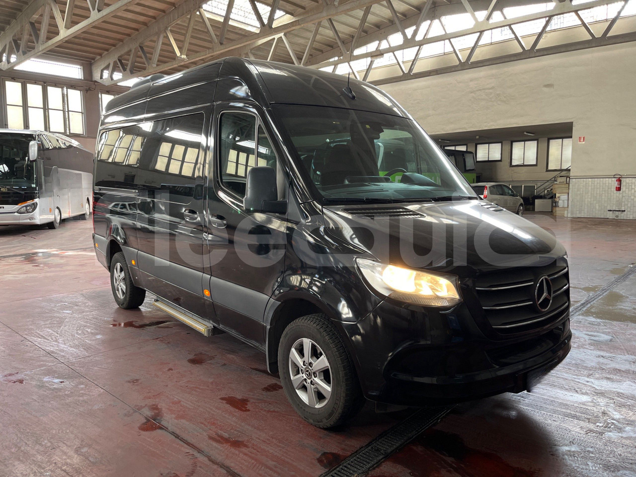 Mercedes-Benz Sprinter - 长途客车:图1 Mercedes-Benz Sprinter - 长途客车:图1