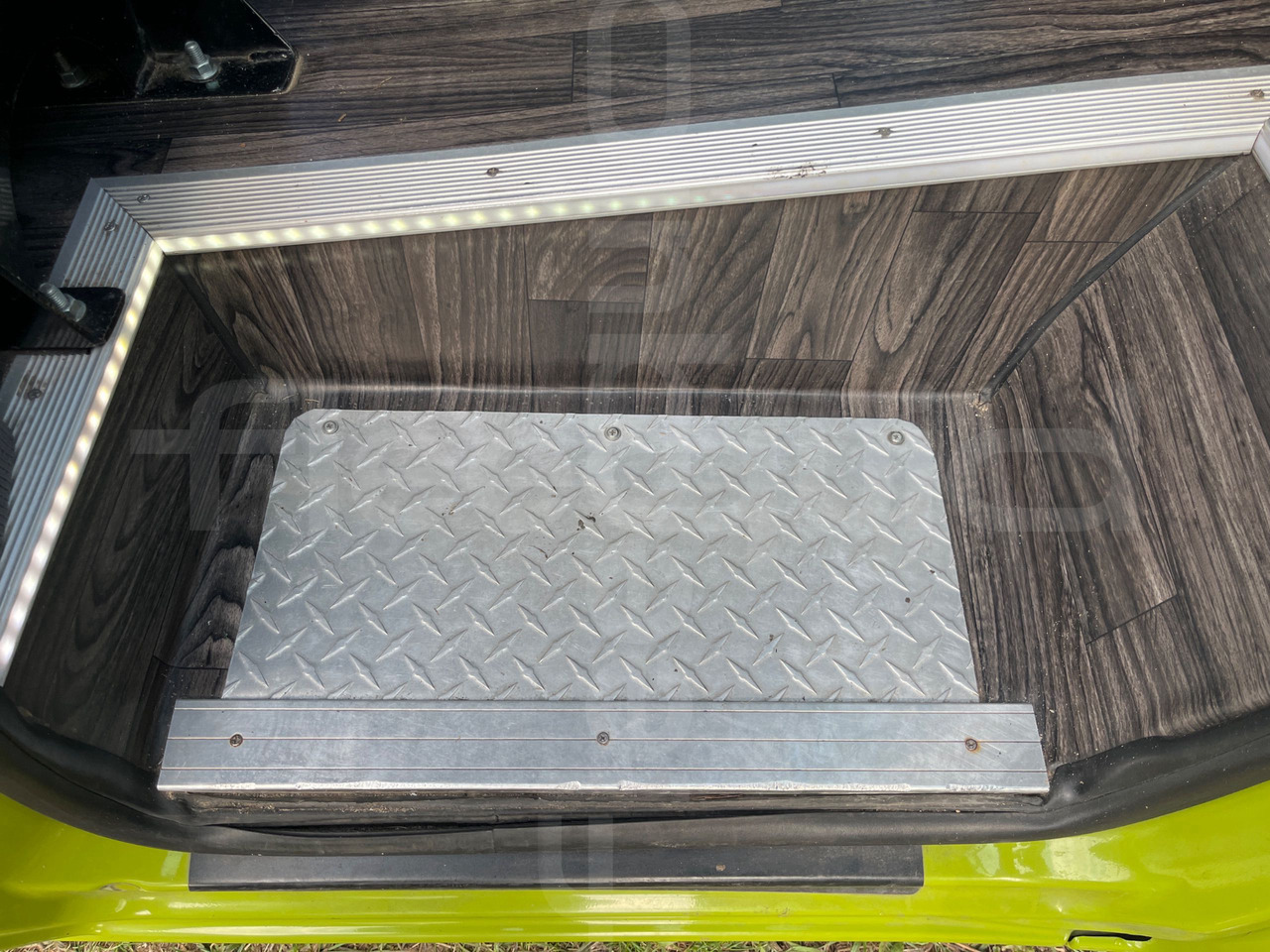 长途客车 Mercedes-Benz Sprinter：图14