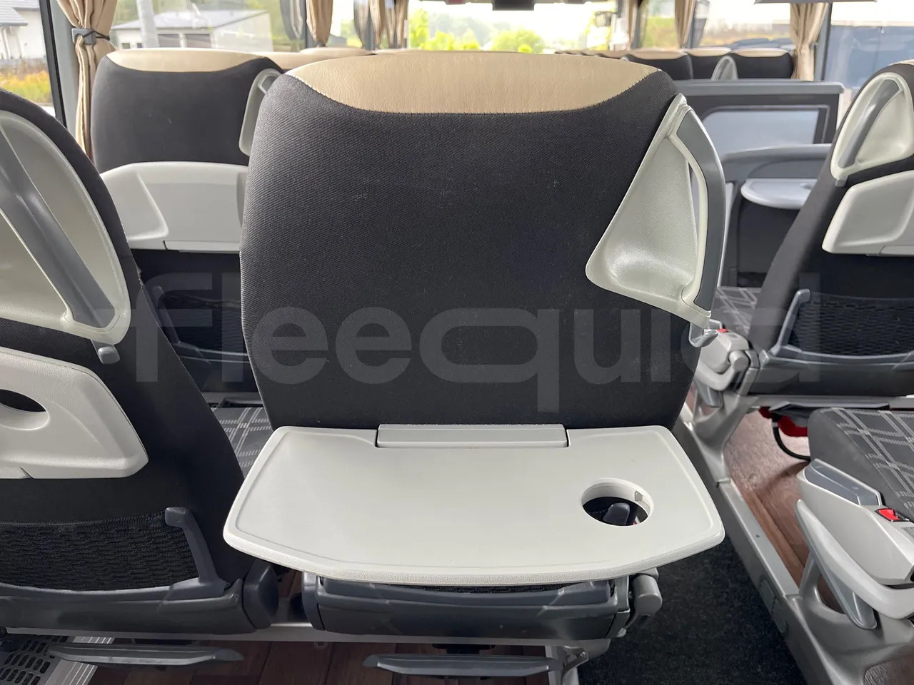 长途客车 Mercedes-Benz Tourismo：图39