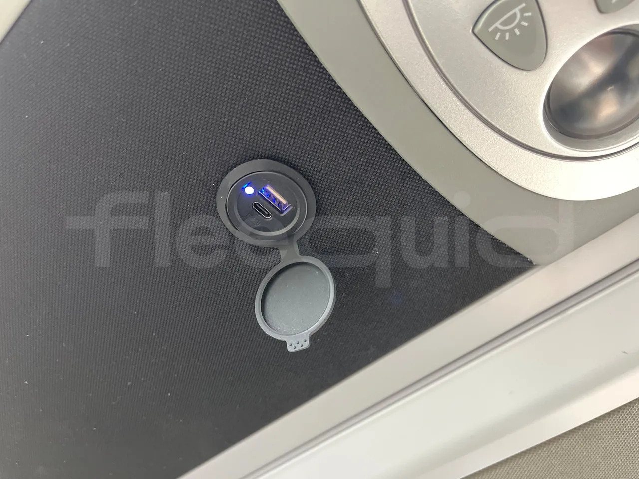 长途客车 Mercedes-Benz Tourismo：图43