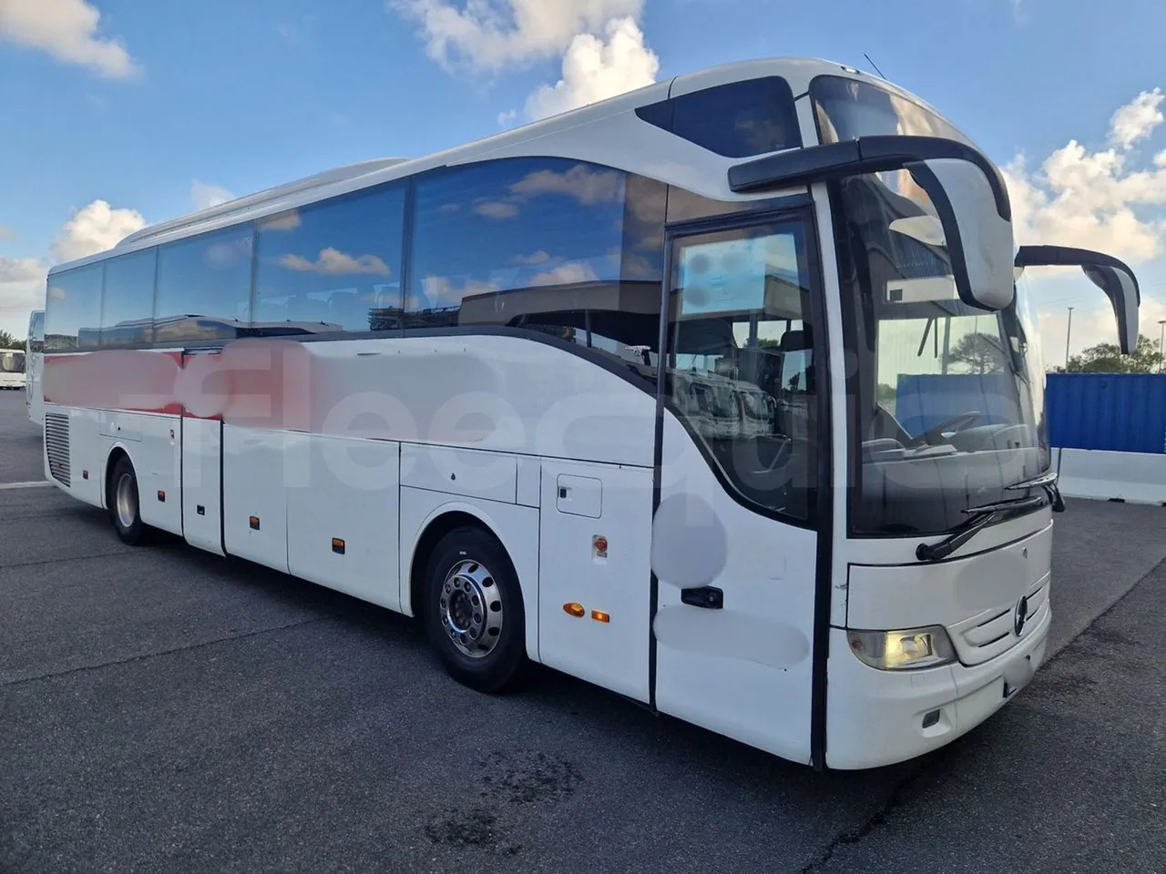 Mercedes-Benz Tourismo - 长途客车:图1 Mercedes-Benz Tourismo - 长途客车:图1