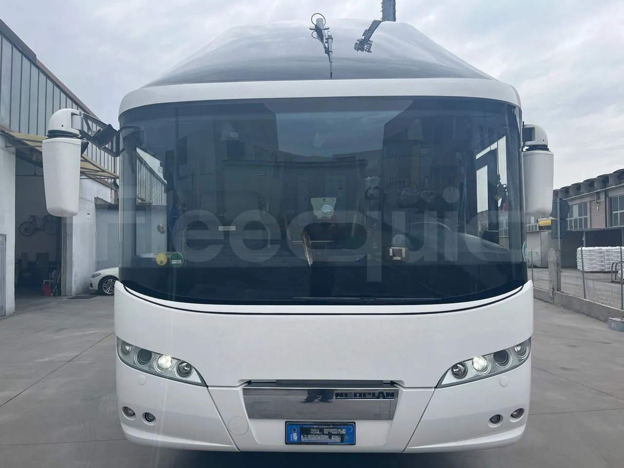 Neoplan Starliner - 长途客车:图2 Neoplan Starliner - 长途客车:图2