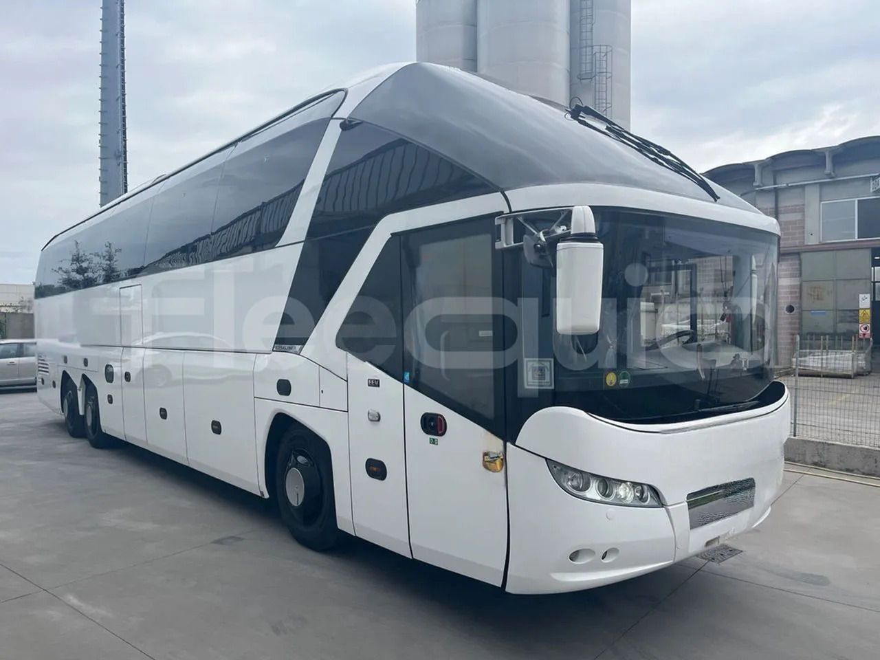 Neoplan Starliner - 长途客车:图1 Neoplan Starliner - 长途客车:图1