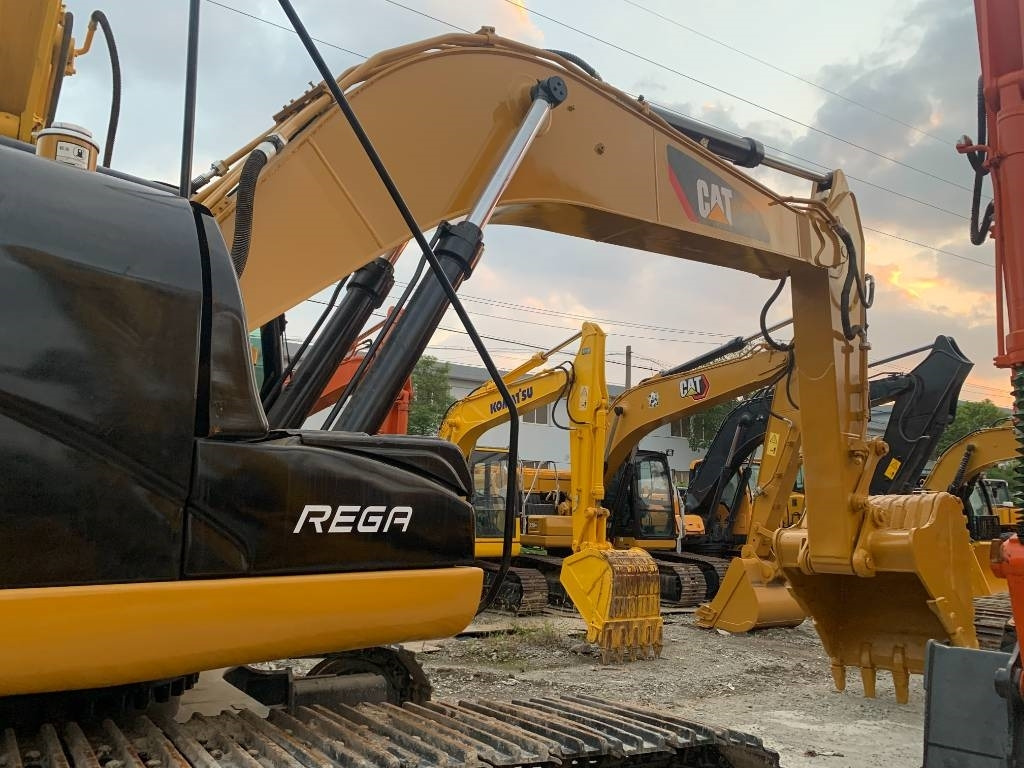 CAT 325 D - 履带式挖掘机:图2 CAT 325 D - 履带式挖掘机:图2